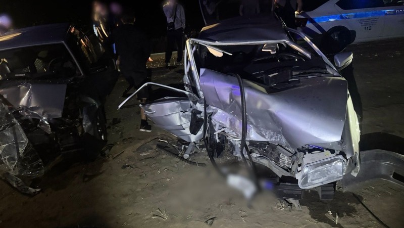 Пять человек, в том числе двое подростков, пострадали в ДТП под Астраханью