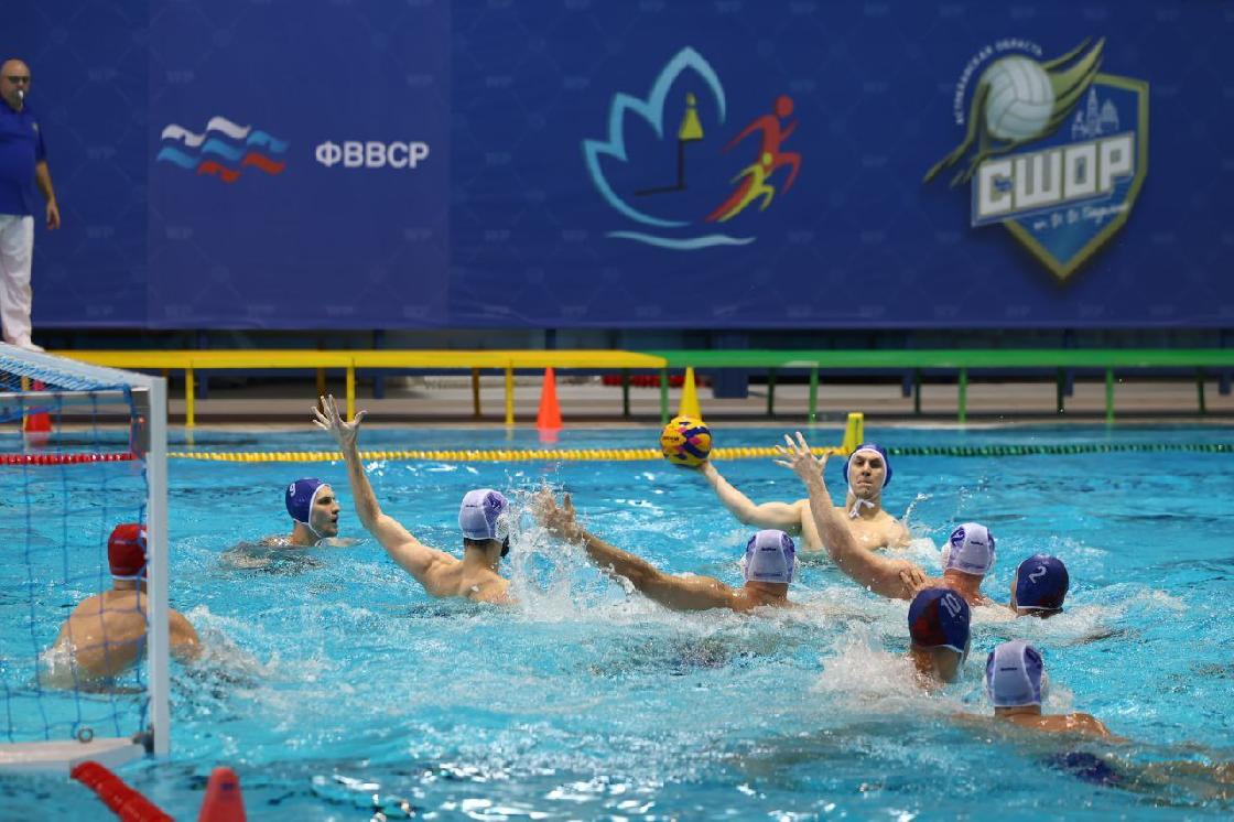 Астраханские ватерполисты одержали очередную победу над спортсменами из Волгограда