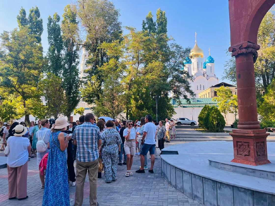 Бесплатная экскурсия «Астрахань — перекресток культур» собрала жителей и гостей региона