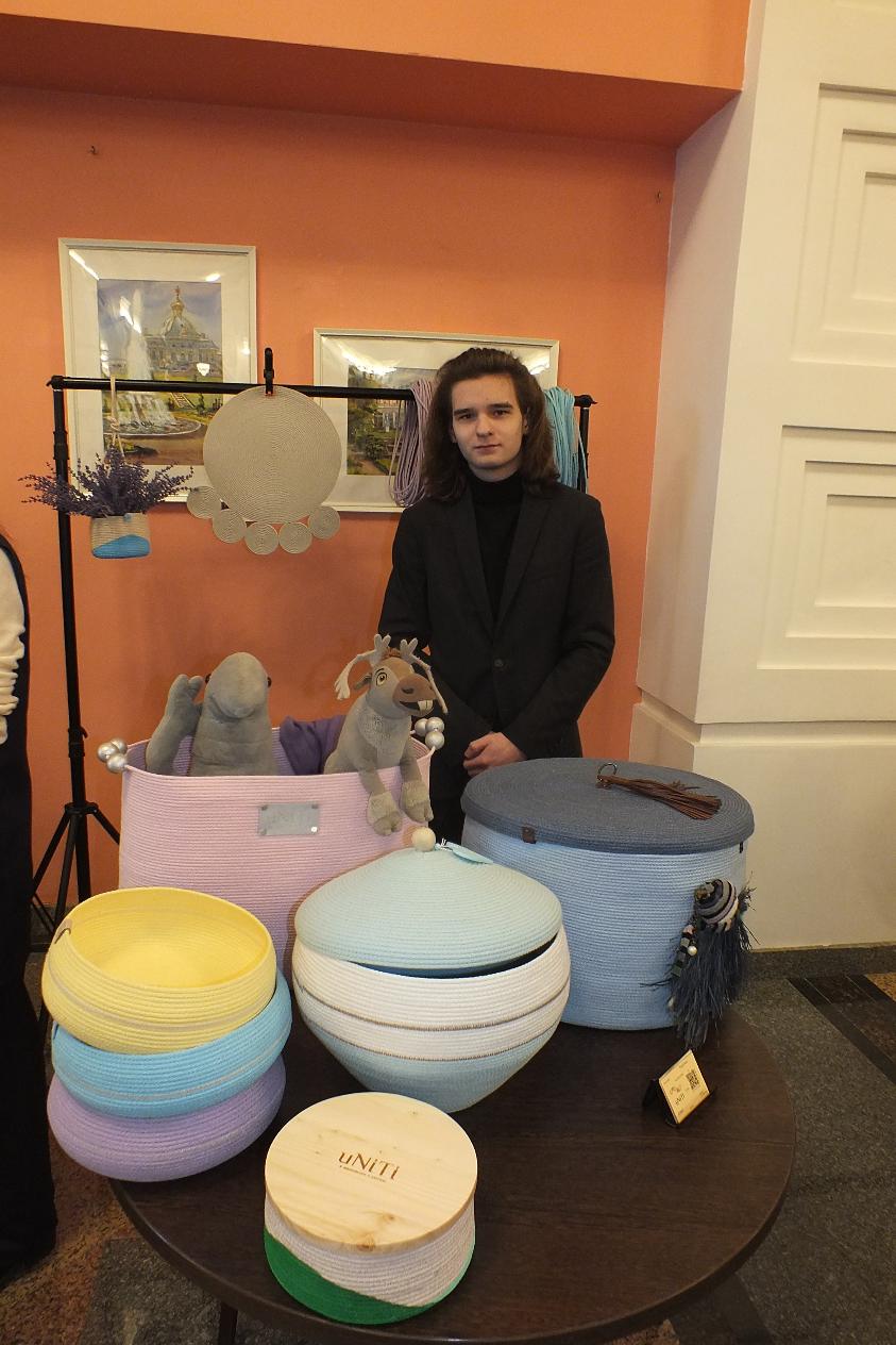 История, сотканная из случайностей