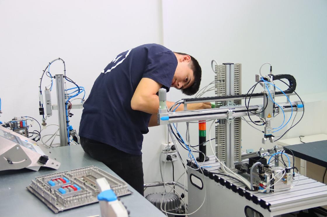 Новые мастерские помогают астраханским студентам подтвердить высокий уровень профподготовки