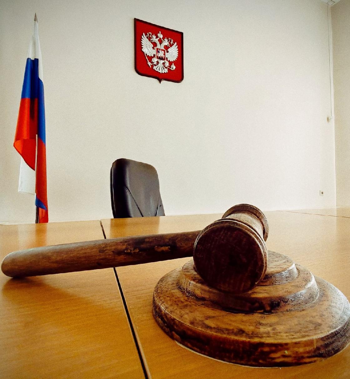 Двух человек осудили за хищение 3 млн рублей при ремонте зданий УМВД