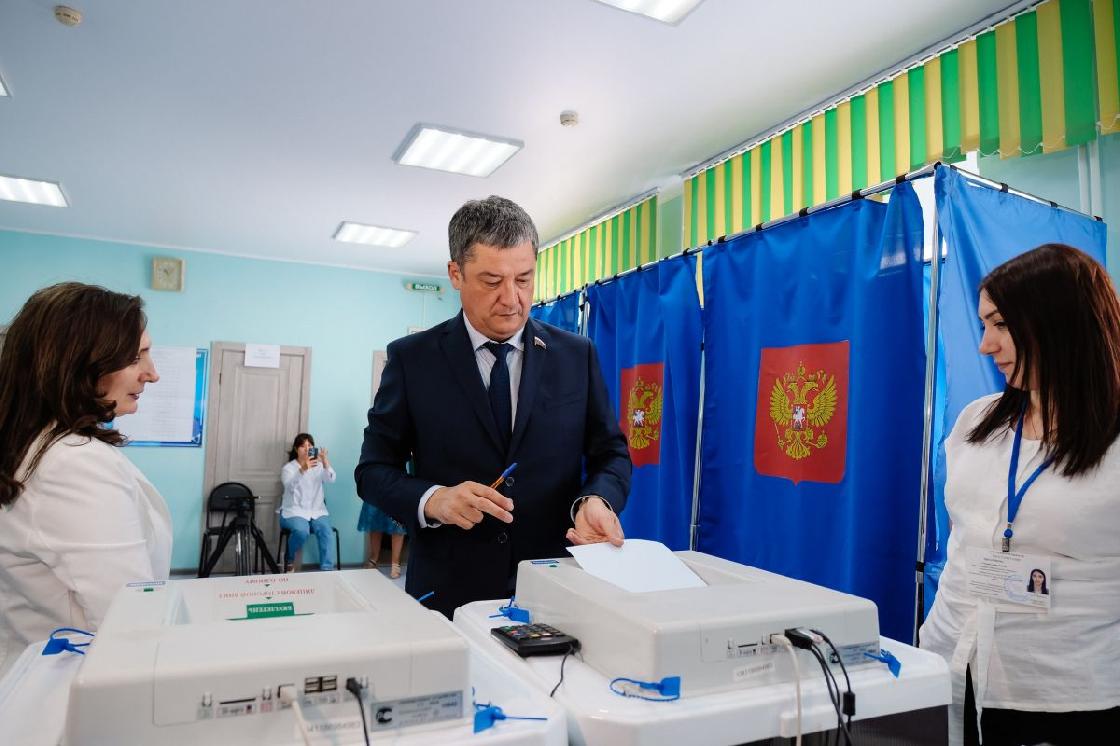 Ринат Аюпов отдал свой голос на выборах в Городскую Думу Астрахани