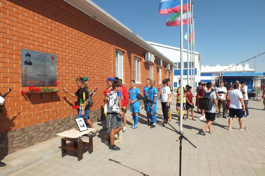 Герои Советского Союза - астраханцы: земля родная помнит вас, и всех, и каждого отдельно