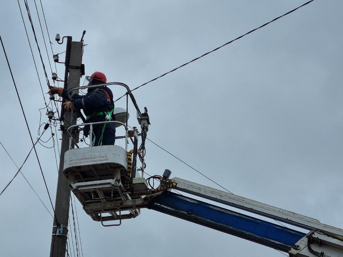 Более 140 бригад «Астраханьэнерго» готовы к ликвидации возможных последствий непогоды 