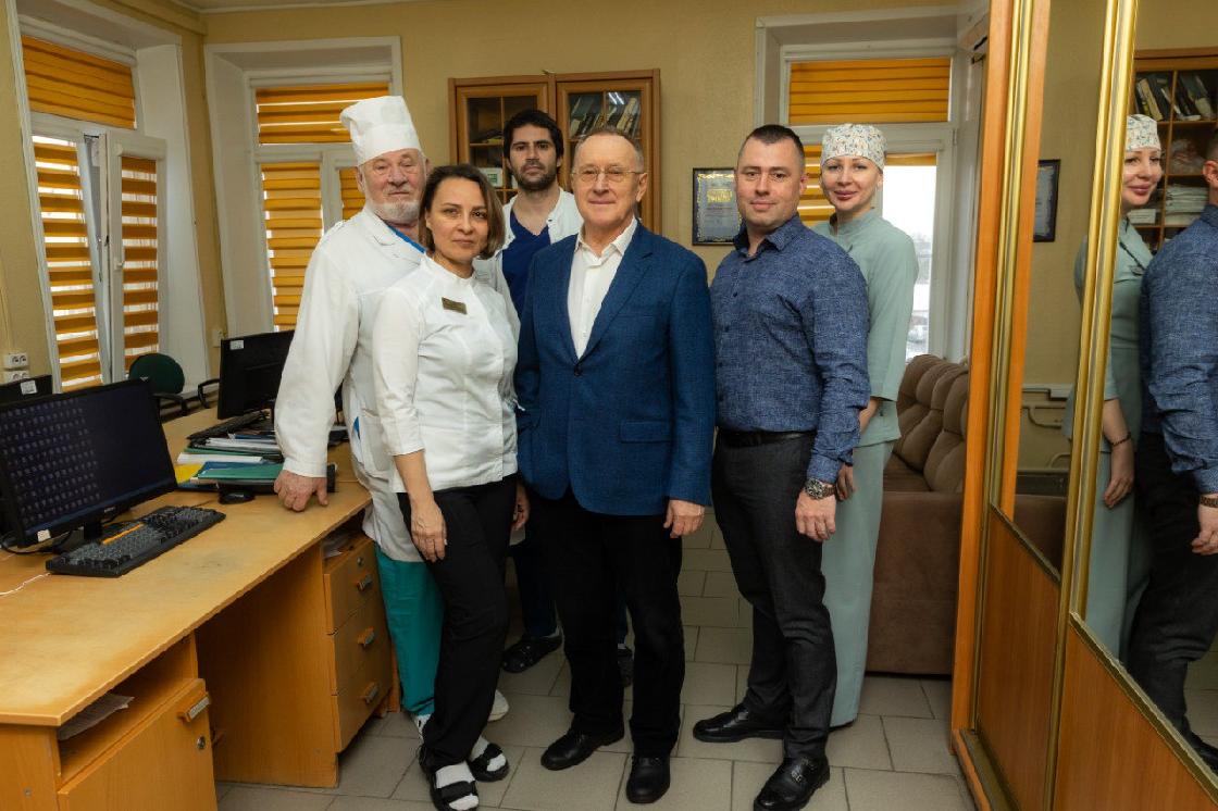 Главный внештатный нейрохирург Минздрава РФ отметил высокий потенциал развития сосудистой нейрохирургии в Астрахани