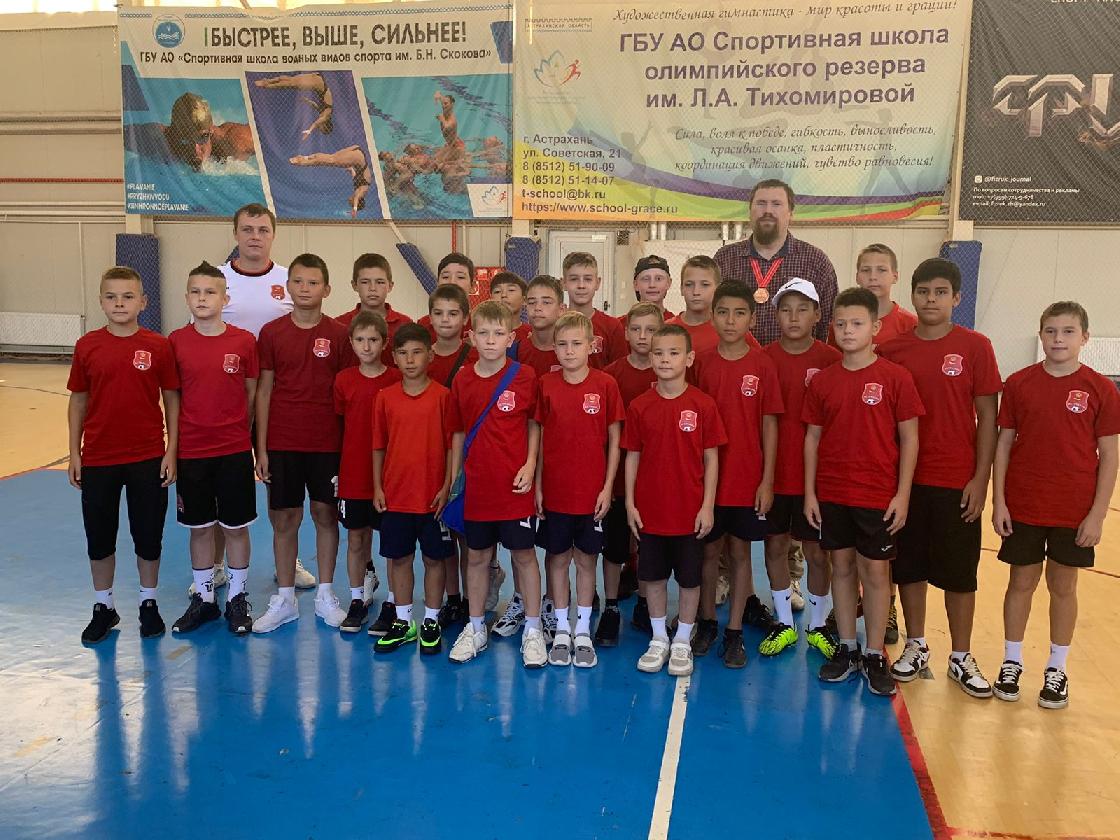 Рекордсмен России Алексей Миронов встретился с юными спортсменами из Астрахани