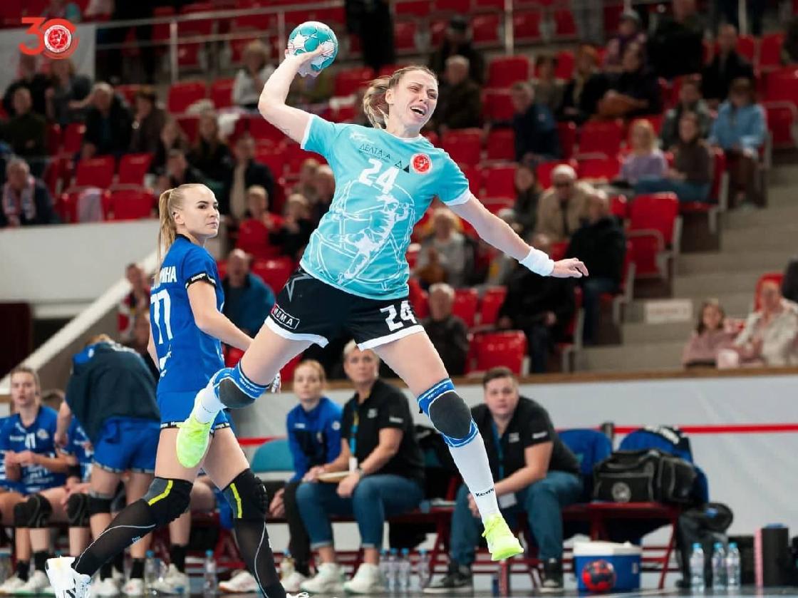 Астраханские гандболистки обыграли команду из Тольятти