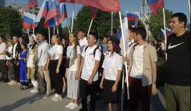 Астраханцы запустили флешмоб в поддержку Президента