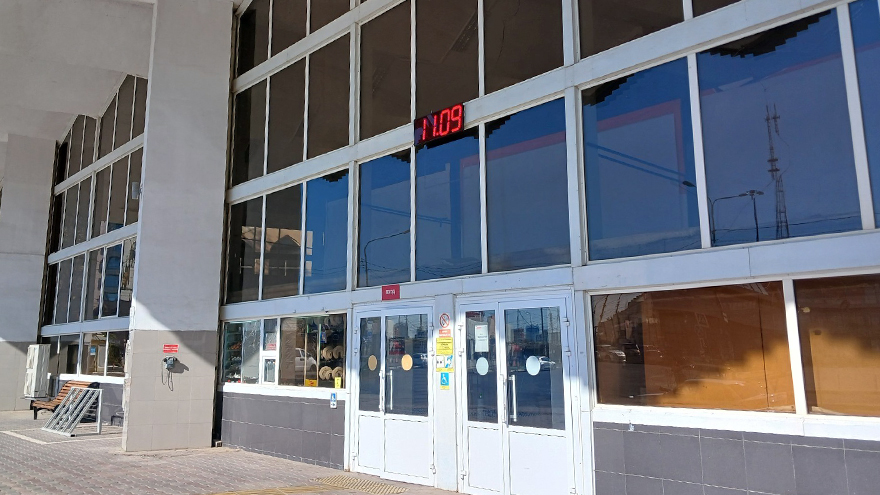 На астраханском вокзале обновили электронные табло