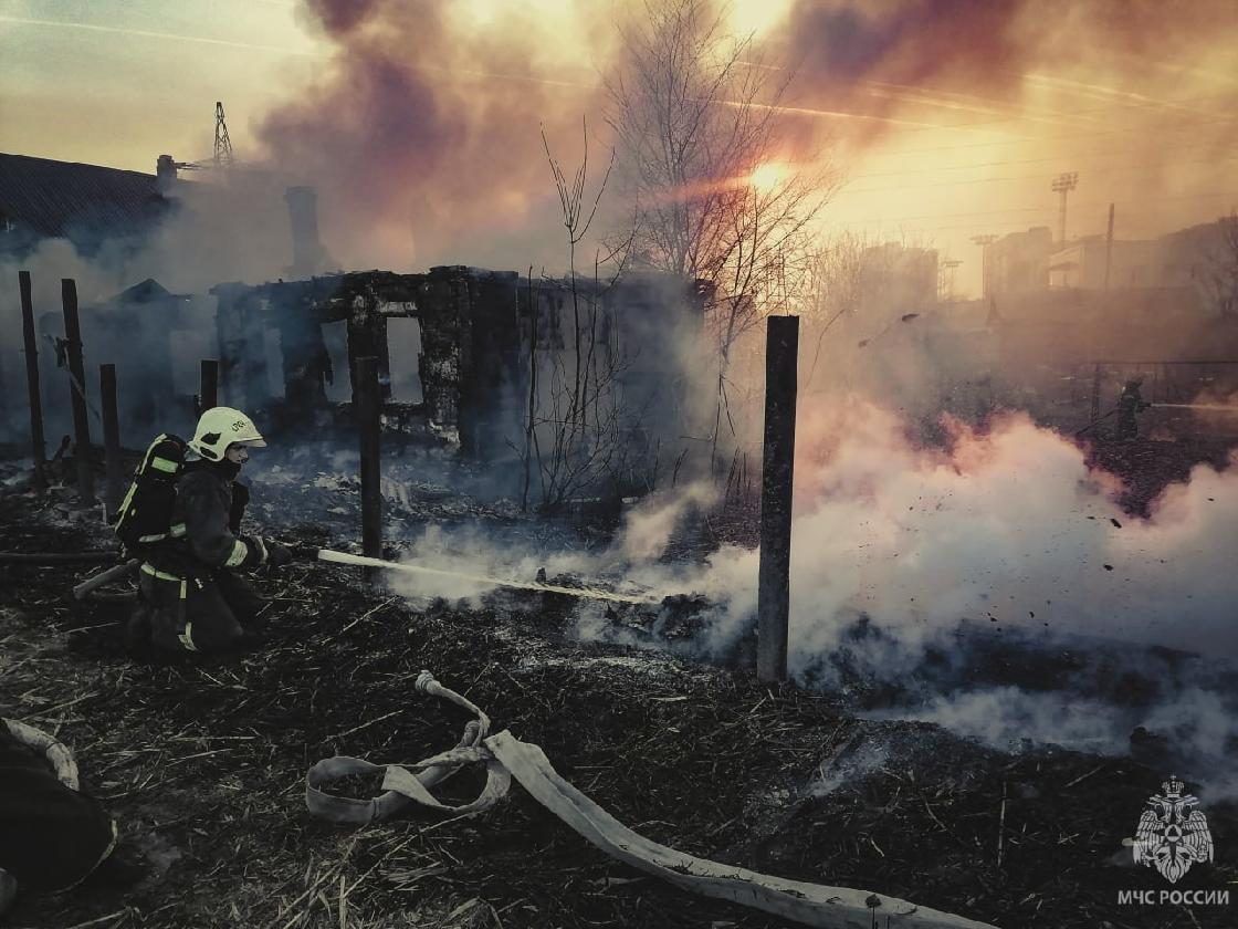 В Астраханской области за неделю потушили 50 пожаров