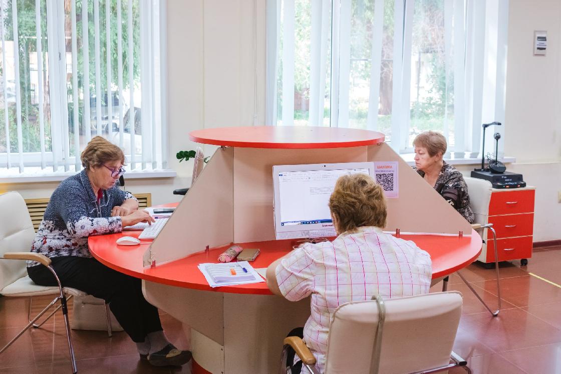 Астраханским пенсионерам предлагают сказать «Спасибо Интернету»