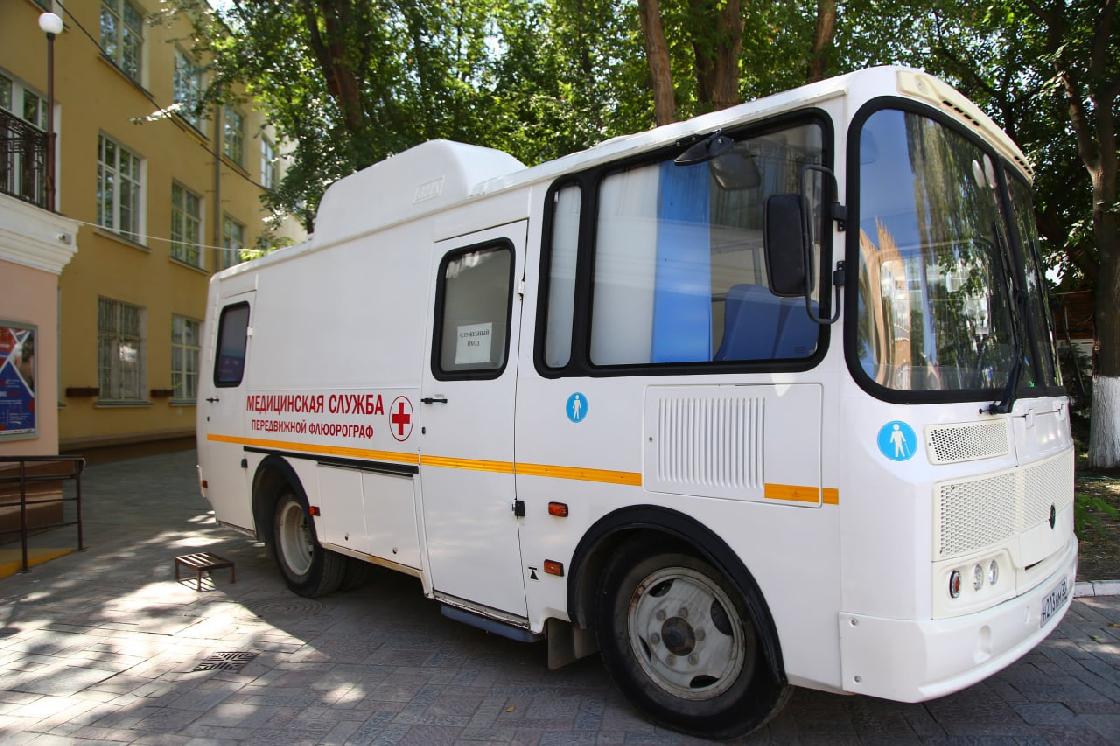 Передвижной флюорограф работает в центре Астрахани