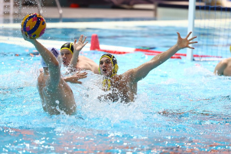 Астраханские ватерполисты обыграли соперников из Московской области