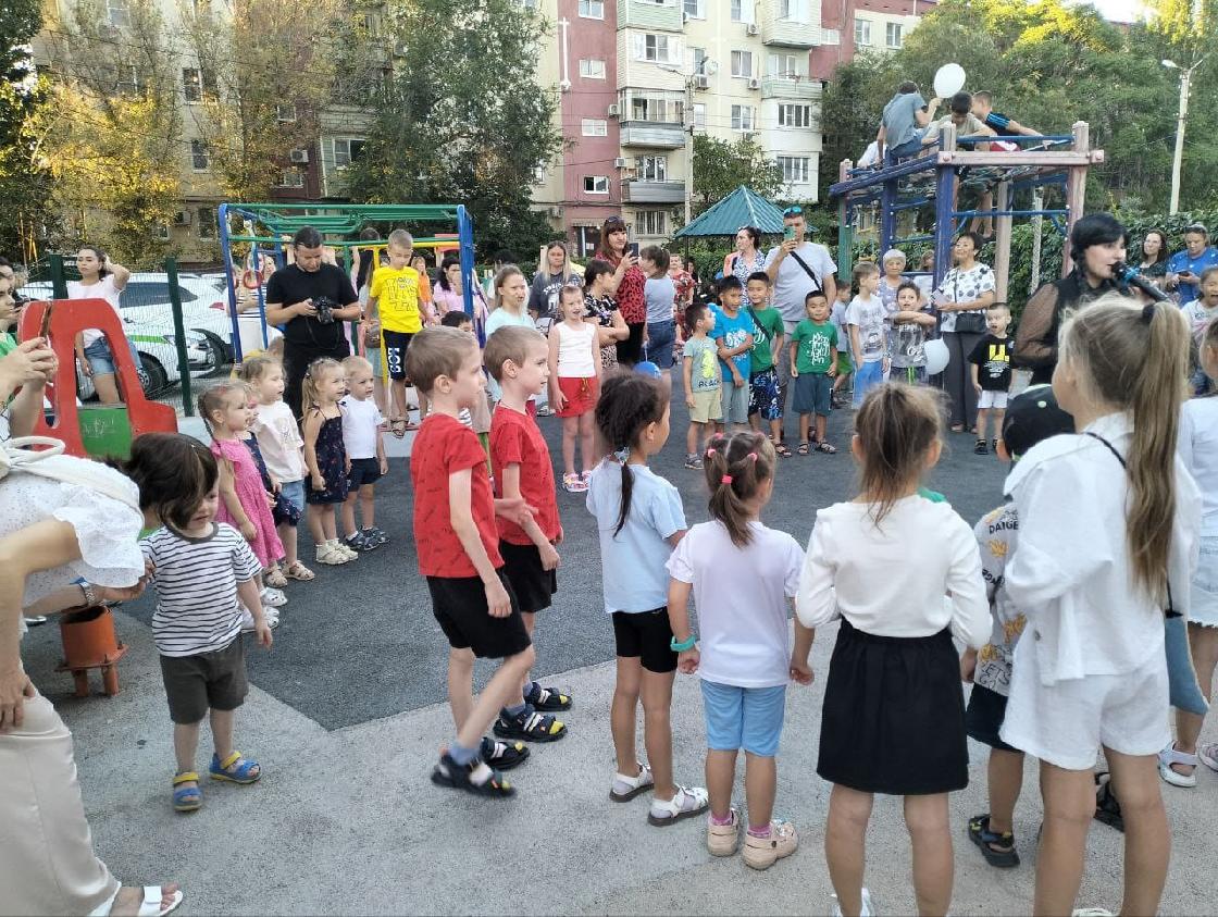 Астраханцев приглашают принять участие в конкурсе «Лучший дом. Лучший двор»