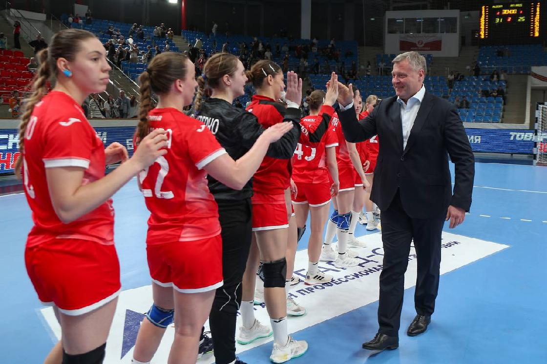 Сборные России и Беларуси по гандболу сыграли в Астрахани первый товарищеский матч