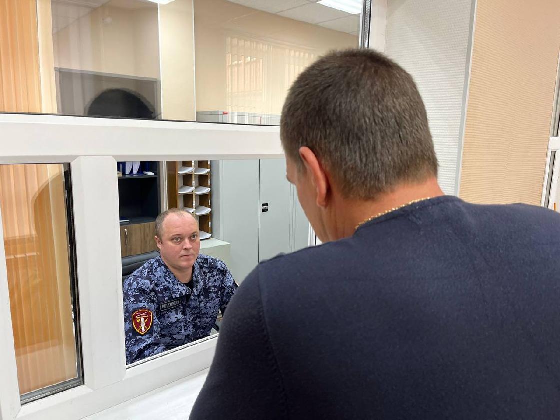 Двум иностранцам в Астрахани грозит пожизненный срок за покушение на сбыт наркотиков