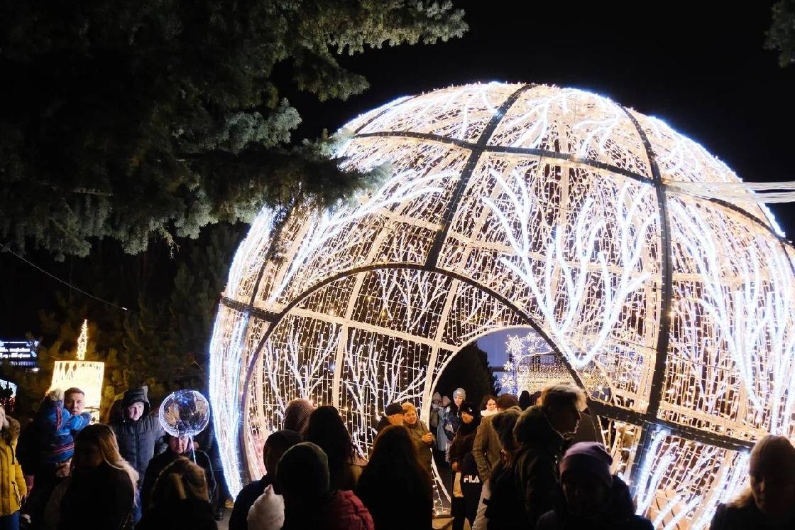 Поздравление губернатора Астраханской области Игоря Бабушкина с Новым годом