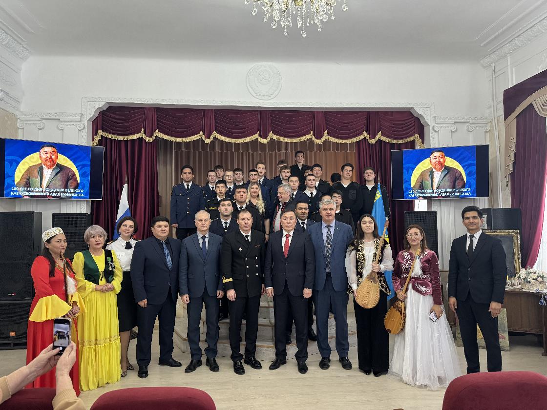 В Астрахани на музыкально-поэтическом вечере прозвучали произведения казахского поэта