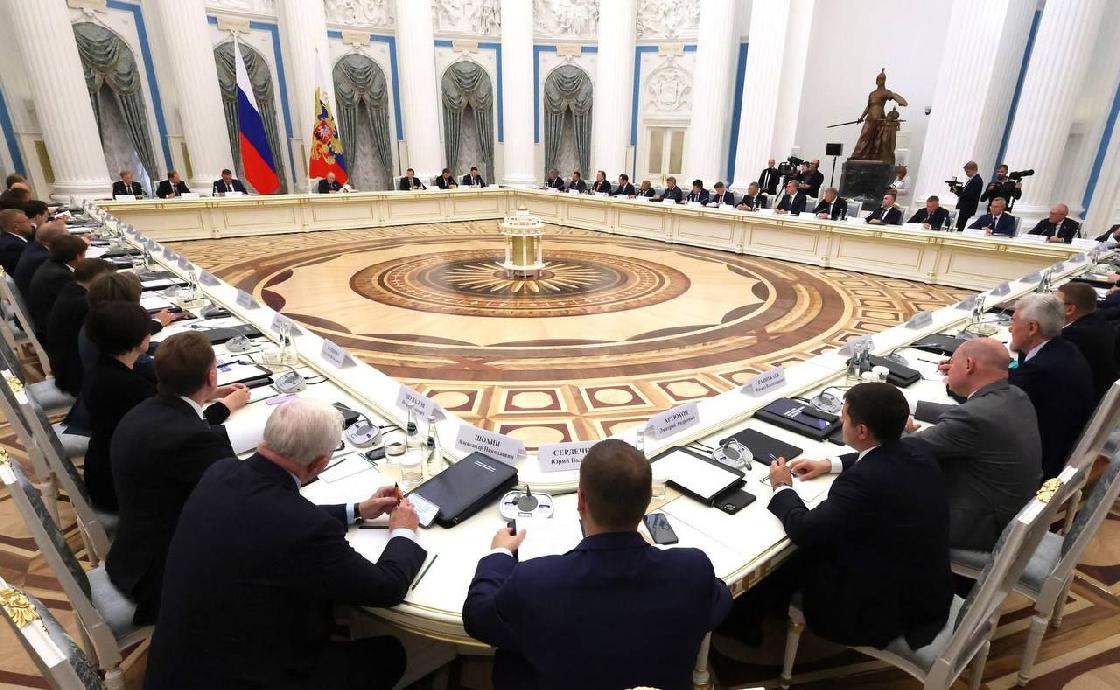 Губернатор Астраханской области принял участие в заседании Президиума Госсовета РФ