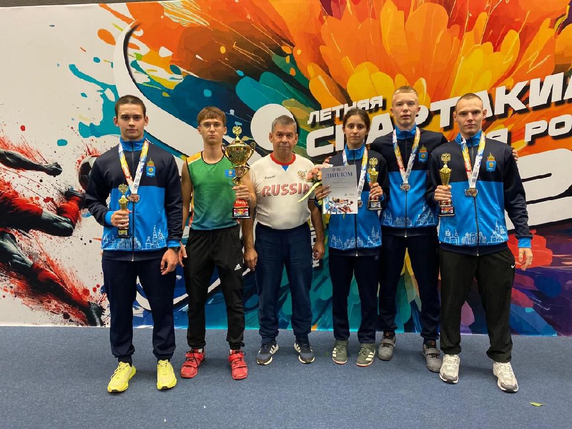 Сборная команда гиревиков Астраханской области заняла I место 