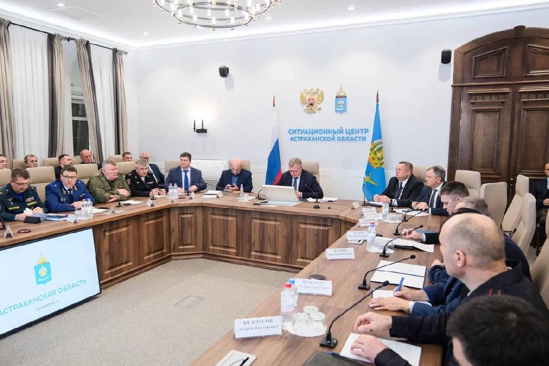 Более 800 сотрудников силовых структур обеспечат правопорядок в новогодние праздники в Астраханской области