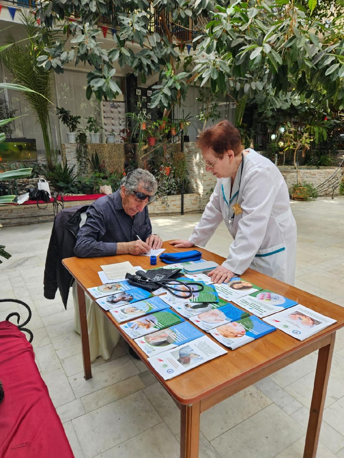 В Астрахани продолжают работать «Точки здоровья»