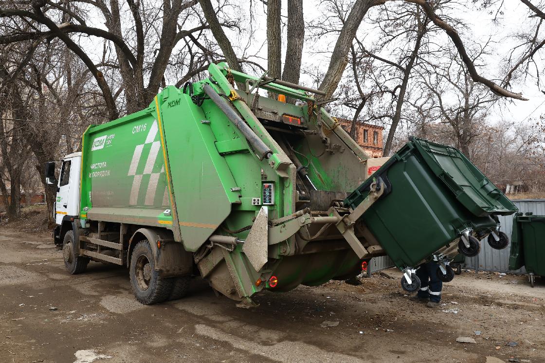 В Астраханской области стало в два раза меньше жалоб на ситуацию с мусором